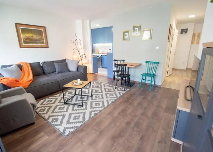 Spacious Luxury Apartment ”Nelly”