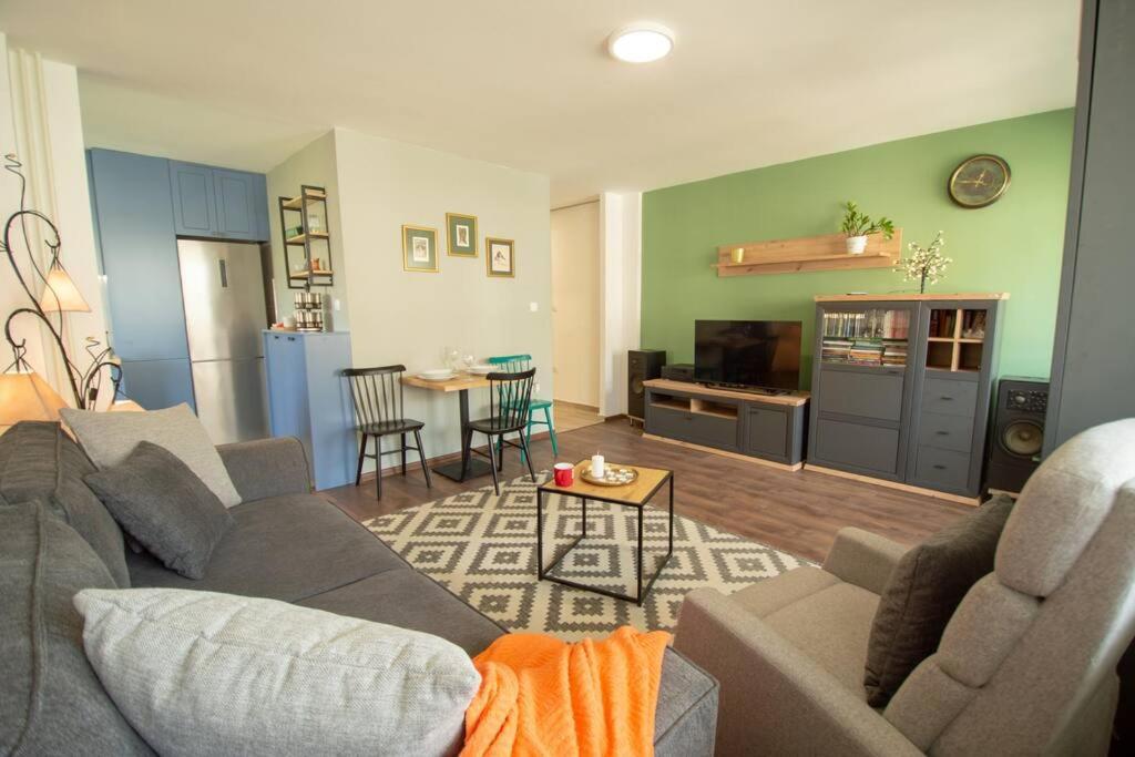 Apartment Spacious Luxury ”nelly” *