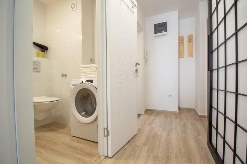 Spacious Luxury ”nelly” Apartment *